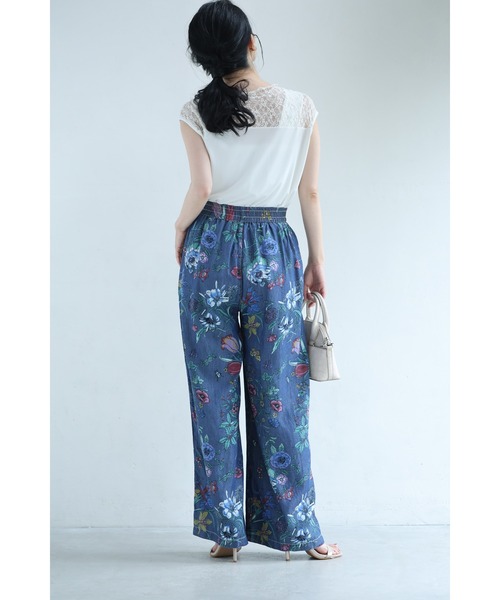 cawaii（カワイイ）の「色とりどりの花と息づく昆虫のくたっと柔らかワイドパンツ（その他パンツ・レディース・ブルー・FREE）」の10枚目の写真