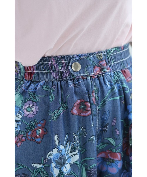 cawaii（カワイイ）の「色とりどりの花と息づく昆虫のくたっと柔らかワイドパンツ（その他パンツ・レディース・ブルー・FREE）」の18枚目の写真