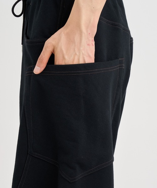 KHOKI(コッキ)の「【KHOKI / コッキ】3D cutting sweat pants(スウェットパンツ・メンズ・オフホワイト/ブラック・3/2/1)」の3枚目の写真