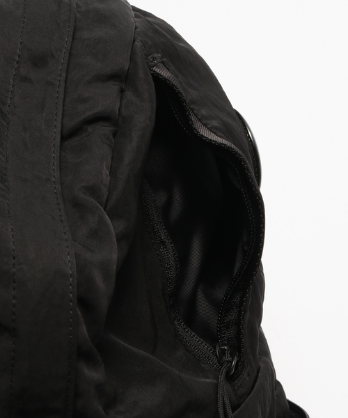 C.P. COMPANY（シーピーカンパニー）の「C.P. Company / シーピーカンパニー ACC BACK PACK IN NYLON B（バックパック/リュック・メンズ・ブラック・FREE）」の7枚目の写真