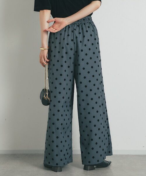 un dix cors（アンディコール）の「《大人可愛い・着映え力抜群◎》ツイルフロッキードットパンツ（チノパンツ・レディース・ブラック/グレー・FREE）」の6枚目の写真