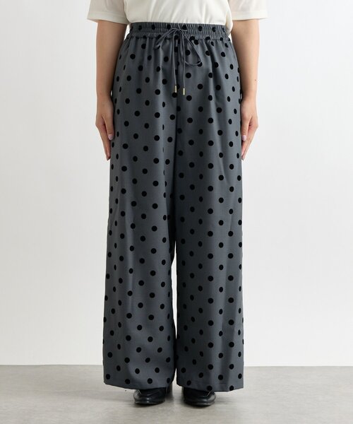un dix cors（アンディコール）の「《大人可愛い・着映え力抜群◎》ツイルフロッキードットパンツ（チノパンツ・レディース・ブラック/グレー・FREE）」の13枚目の写真
