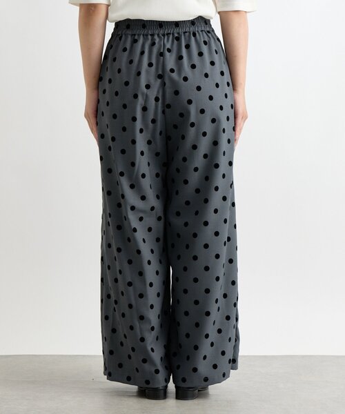 un dix cors（アンディコール）の「《大人可愛い・着映え力抜群◎》ツイルフロッキードットパンツ（チノパンツ・レディース・ブラック/グレー・FREE）」の15枚目の写真