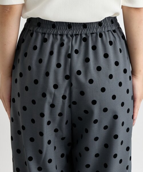 un dix cors（アンディコール）の「《大人可愛い・着映え力抜群◎》ツイルフロッキードットパンツ（チノパンツ・レディース・ブラック/グレー・FREE）」の18枚目の写真