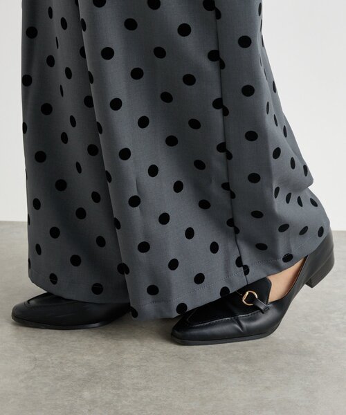 un dix cors（アンディコール）の「《大人可愛い・着映え力抜群◎》ツイルフロッキードットパンツ（チノパンツ・レディース・ブラック/グレー・FREE）」の20枚目の写真
