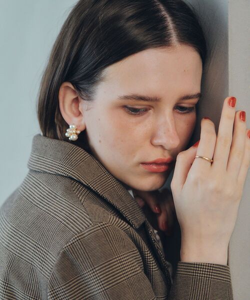 YECCA VECCA（イェッカヴェッカ）の「パールビジューイヤリング（イヤリング・レディース・シルバー/ゴールド・FREE）」の3枚目の写真