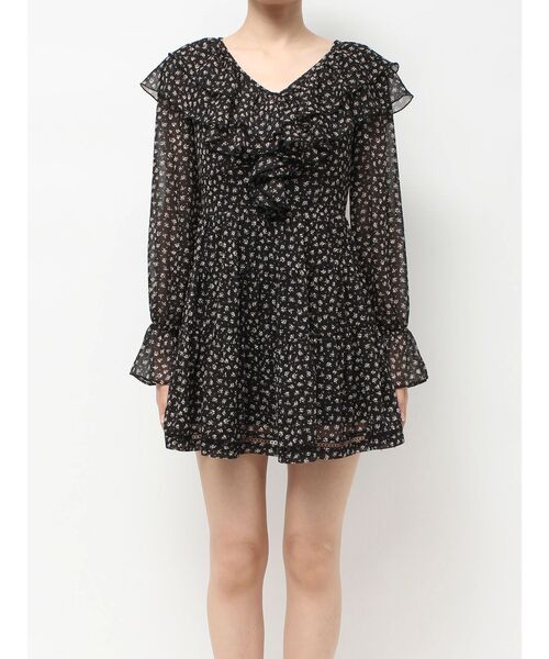 RESEXXY（リゼクシー）の「ラッフルミニティアードワンピース（ワンピース・レディース・ブラック/ホワイト/ベージュ・FREE）」の6枚目の写真