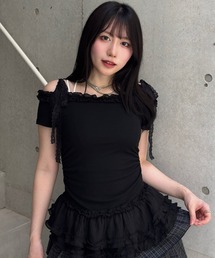 オフショルダーフリルトップス
