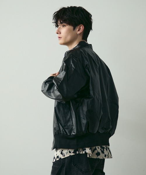Shoowtime(ショウタイム)の「Stand Collar Synthetic Leather Blouson / スタンドカラーレザーブルゾン(ブルゾン・メンズ・ブラック・MEDIUM/LARGE/X-LARGE)」の8枚目の写真