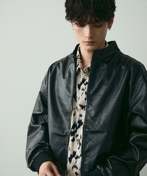 Shoowtime(ショウタイム)の「Stand Collar Synthetic Leather Blouson / スタンドカラーレザーブルゾン(ブルゾン・メンズ・ブラック・MEDIUM/LARGE/X-LARGE)」の10枚目の写真