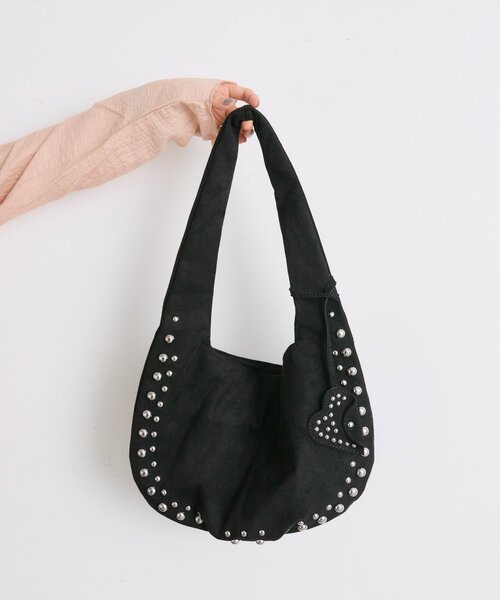 w closet（ダブルクローゼット）の「ハートチャーム付スエードBAG（トートバッグ・レディース・キャメル/ブラック/ブラウン・FREE）」の2枚目の写真