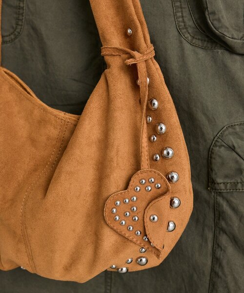 w closet（ダブルクローゼット）の「ハートチャーム付スエードBAG（トートバッグ・レディース・キャメル/ブラック/ブラウン・FREE）」の10枚目の写真