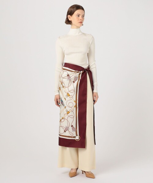 TOMORROWLAND （トゥモローランド）の「Atelier TOMORROWLAND TASSEL シルクスカーフ（バンダナ/スカーフ・レディース・オフホワイト/ボルドー・FREE）」の3枚目の写真