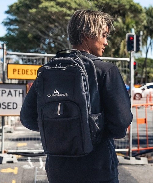 Quiksilver(クイックシルバー)の「BY THE SEA 32L /クイックシルバーリフレクター付きバックパック・リュック(バックパック/リュック・メンズ・ブラック/ブラック系その他・FREE)」の12枚目の写真