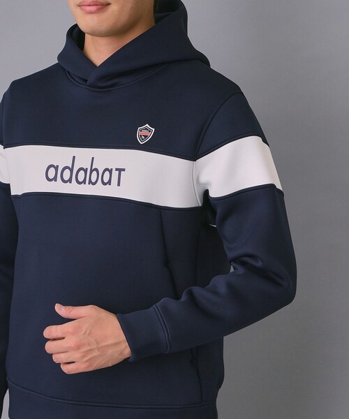 adabat(アダバット)の「【新レーベル ADABAT NAVY】ブロッキングラインロゴフーディー(パーカー・メンズ・グレー/ネイビー・46/48/50)」の7枚目の写真