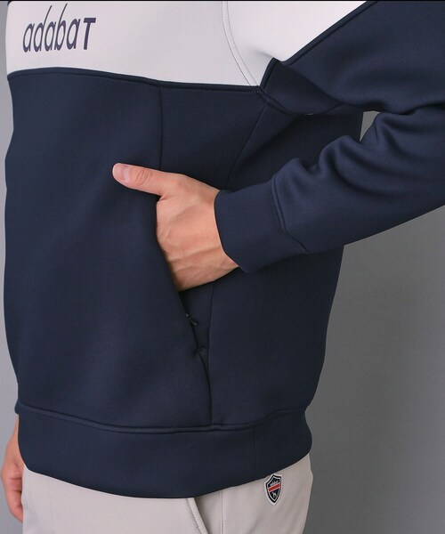 セール】【新レーベル ADABAT NAVY】ブロッキングラインロゴフーディー