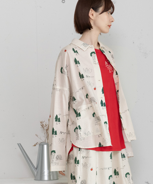 POU DOU DOU（プードゥドゥ）の「スワンレイクプリントポケットシャツ（シャツ/ブラウス・レディース・キナリ/ベージュ・M）」の5枚目の写真