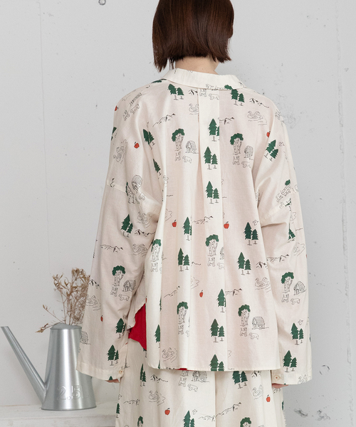 POU DOU DOU（プードゥドゥ）の「スワンレイクプリントポケットシャツ（シャツ/ブラウス・レディース・キナリ/ベージュ・M）」の6枚目の写真