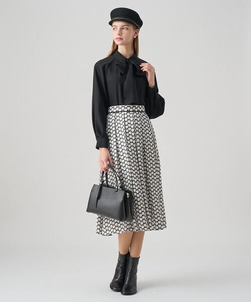 ANAYI(アナイ)の「◇シュリンクレザー2WAYハンドバッグ(ハンドバッグ・レディース・オフホワイト/チャコールグレー/ブラック・FREE)」の13枚目の写真