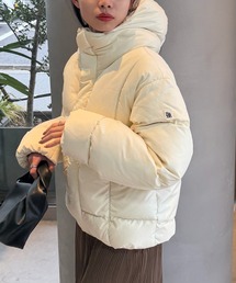 【未使用品】Bacon ベーコン ホワイト ショート丈　ダウンジャケット　コート BACON ベーコン ダウンジャケット W CLOUD GDA BACPIGIA331 レディース