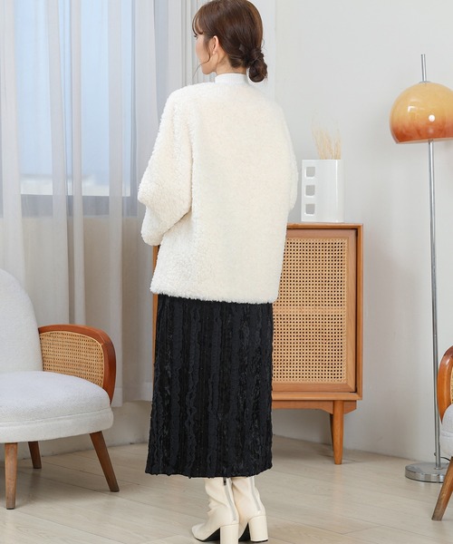 セール】ノーカラー ポンポン付き フレア ボア ジャケット（ノーカラー