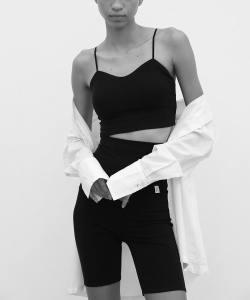 MIZUNO(ミズノ )の「Mizuno×Ameri HIGH WAIST HALF LEGGINGS(レギンス/スパッツ・レディース・ブラウン/ブラック/クリーム・SMALL/MEDIUM/LARGE)」の5枚目の写真