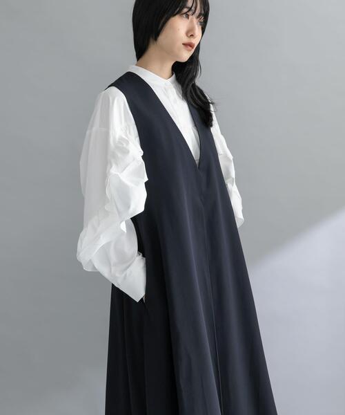 KBF（ケイビーエフ）の「『WEB限定』ラッフルデザインブラウス（シャツ/ブラウス・レディース・オフホワイト/ブラック/カーキ・ONE）」の8枚目の写真