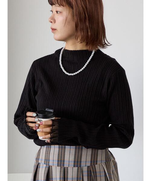 ehka sopo（エヘカソポ）の「袖フリルモックネックニット（ニット/セーター・レディース・キナリ/ブラック/グレー/オフホワイト・F）」の3枚目の写真