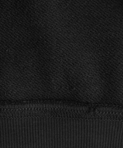 MILKFED.（ミルクフェド）の「STITCHED HEART LOGO SHORT CREW SWEAT（スウェット・レディース・オフホワイト/チャコール/ピンク・S/M）」の7枚目の写真