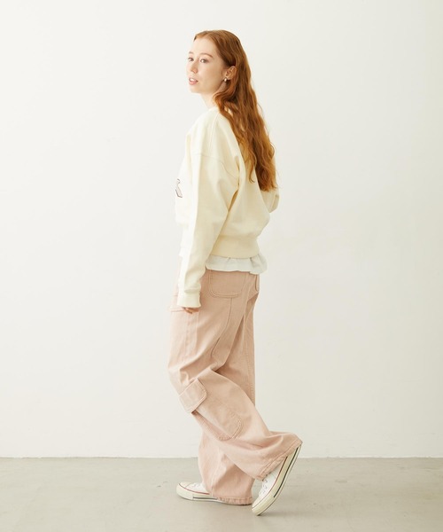 MILKFED.（ミルクフェド）の「STITCHED HEART LOGO SHORT CREW SWEAT（スウェット・レディース・オフホワイト/チャコール/ピンク・S/M）」の13枚目の写真