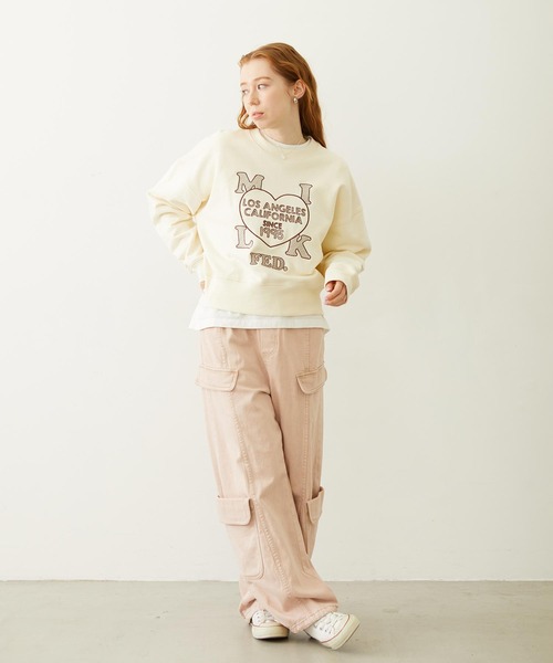MILKFED.（ミルクフェド）の「STITCHED HEART LOGO SHORT CREW SWEAT（スウェット・レディース・オフホワイト/チャコール/ピンク・S/M）」の15枚目の写真