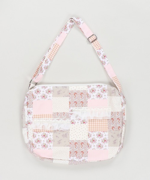 SPINNS(スピンズ)の「持つだけで即“ネオ森ガール”☆ふわ甘パッチワークショルダーバッグ(ショルダーバッグ・レディース・ブルー/ピンク・ONESIZE)」の14枚目の写真