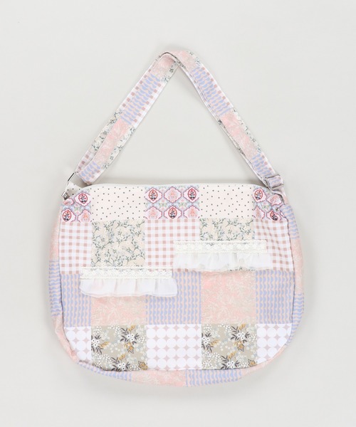SPINNS(スピンズ)の「持つだけで即“ネオ森ガール”☆ふわ甘パッチワークショルダーバッグ(ショルダーバッグ・レディース・ブルー/ピンク・ONESIZE)」の17枚目の写真