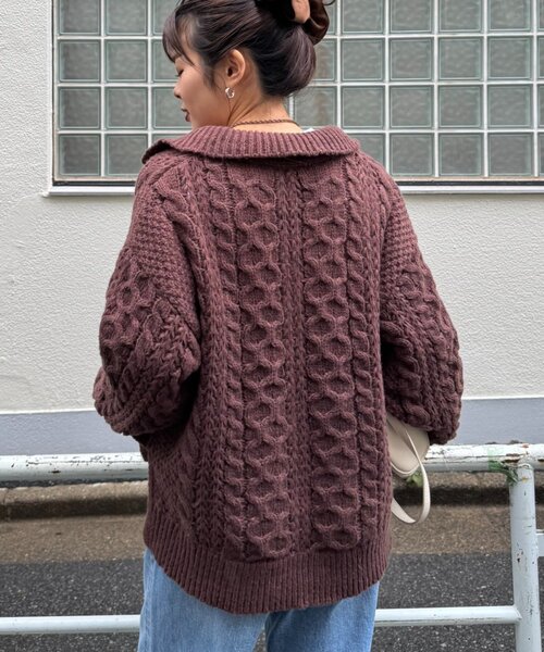 CIAOPANIC TYPY(チャオパニックティピー)の「【チクチクしない!】スキッパー襟付きケーブルニット(ニット/セーター・レディース・アイボリー/サックスブルー/グレー/ブラウン・ONE SIZE)」の15枚目の写真