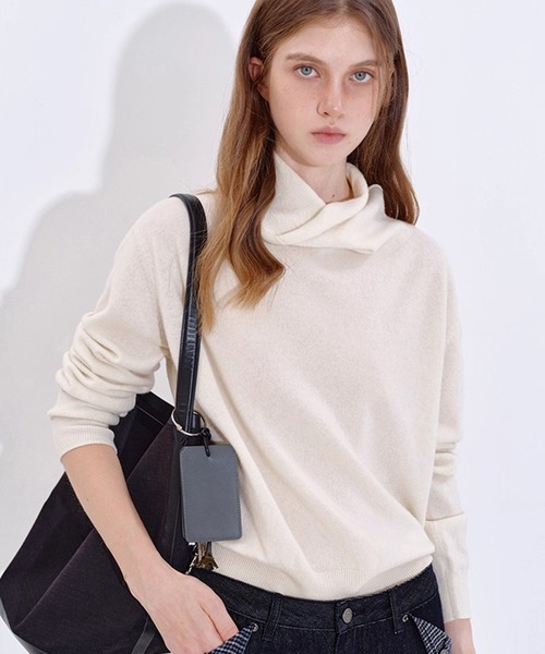 Fano Studios(ファノ ストゥディオズ)の「ハイネック カシミヤウールニットトップス FD25S064【Fano Studios】【2025AW】(Tシャツ/カットソー・レディース・アイボリー/ライトブラウン/ダークブラウン・M/S)」の6枚目の写真