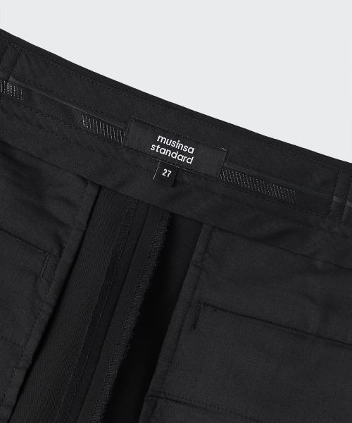 MUSINSA STANDARD WOMAN（ムシンサスタンダードウーマン）の「ウィメンズスリムストレートヒドゥンバンディング10部スラックス[ブラック]（スラックス・レディース・その他・31/24/25/26/27/28/34/30/29）」の4枚目の写真