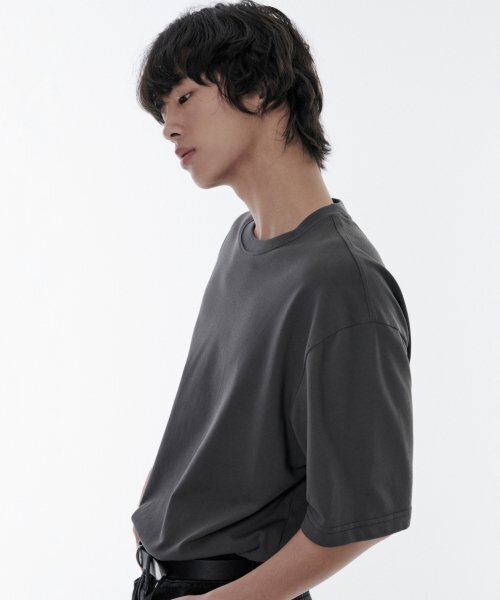 MUSINSA STANDARD（ムシンサスタンダード）の「[クールタンダード] リラックスフィットクルーネックピケTシャツ [ガンメタル]（Tシャツ/カットソー・メンズ・その他・SMALL/MEDIUM/LARGE/X-LARGE/XX-LARGE/XXX-LARGE）」の2枚目の写真