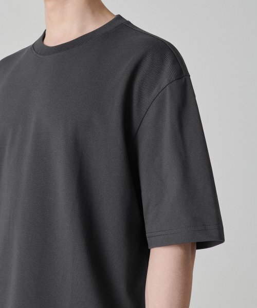 MUSINSA STANDARD（ムシンサスタンダード）の「[クールタンダード] リラックスフィットクルーネックピケTシャツ [ガンメタル]（Tシャツ/カットソー・メンズ・その他・SMALL/MEDIUM/LARGE/X-LARGE/XX-LARGE/XXX-LARGE）」の9枚目の写真