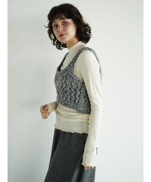 FIKA.（フィーカ）の「Loose knit mixed yarn bustier（その他トップス・レディース・グレー/ホワイト系・MEDIUM）」の10枚目の写真