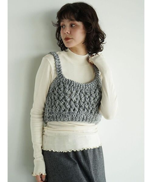 FIKA.（フィーカ）の「Loose knit mixed yarn bustier（その他トップス・レディース・グレー/ホワイト系・MEDIUM）」の2枚目の写真