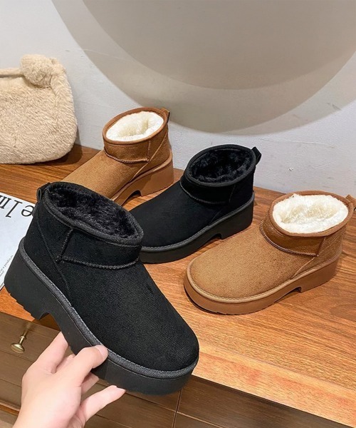 Miniministore(ミニミニストア)の「厚底ムートンブーツチャンキーヒールブーツ(ブーツ・レディース・キャメル/ブラック・23.0cm/23.5cm/24.0cm/24.5cm/25.0cm)」の16枚目の写真