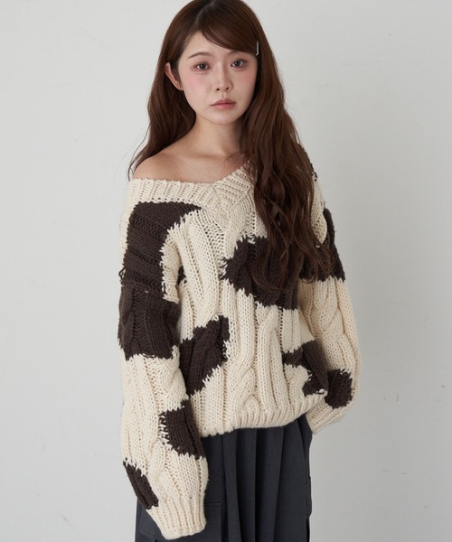 RAY CASSIN（レイカズン）の「ケーブルルーズニット（ニット/セーター・レディース・チャコールグレー/アイボリー/ライトベージュ・FREE）」の16枚目の写真
