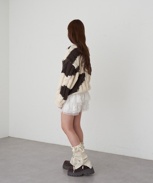 RAY CASSIN（レイカズン）の「ケーブルルーズニット（ニット/セーター・レディース・チャコールグレー/アイボリー/ライトベージュ・FREE）」の6枚目の写真