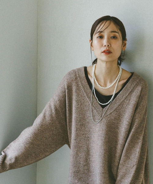 GLOBAL WORK（グローバルワーク）の「フワフワHugmeVネックチュニック/577892（ニット/セーター・レディース・グレー/ブラック/ブラウン系その他6/グレー系その他・FREE）」の4枚目の写真