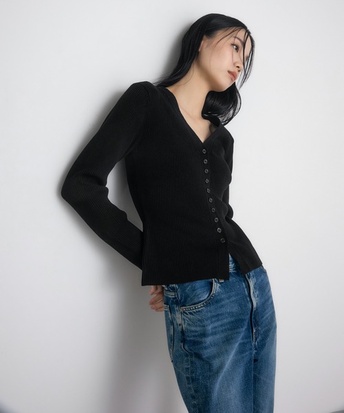 【骨格ストレート向け】着やせ力抜群Vネック長袖カーディガン