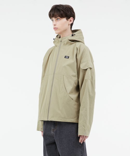 LMCの「CURVED WINDBREAKER JACKET beige（ナイロンジャケット・レディース・その他・MEDIUM/LARGE）」の4枚目の写真