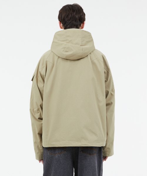 LMCの「CURVED WINDBREAKER JACKET beige（ナイロンジャケット・レディース・その他・MEDIUM/LARGE）」の5枚目の写真