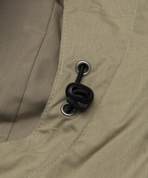 LMCの「CURVED WINDBREAKER JACKET beige（ナイロンジャケット・レディース・その他・MEDIUM/LARGE）」の13枚目の写真