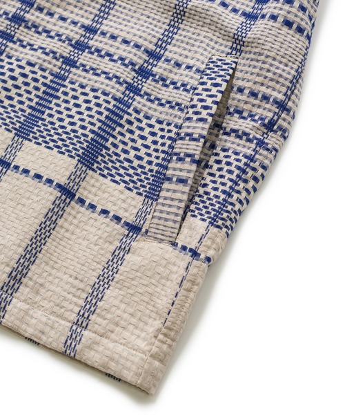 MEN'S BIGI（メンズビギ）の「ドビーチェックCPOシャツ（シャツ/ブラウス・メンズ・ベージュ/ネイビー・01/02/03）」の9枚目の写真