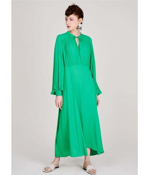 GREEDILOUS(グリディアス)の「ソリッドフロントタイシャーリングドレス(ワンピース・レディース・その他・SMALL/MEDIUM/LARGE/X-SMALL)」の3枚目の写真